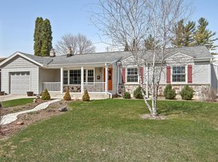1608 Sherwood Pl, West Bend, WI 53090
