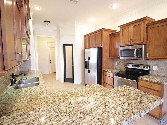 5th image of 103 Misty Creek Cir