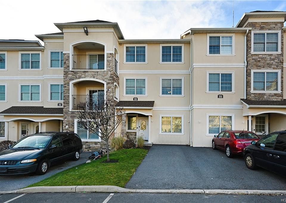 1st image of 33 Witzel Ct #C5