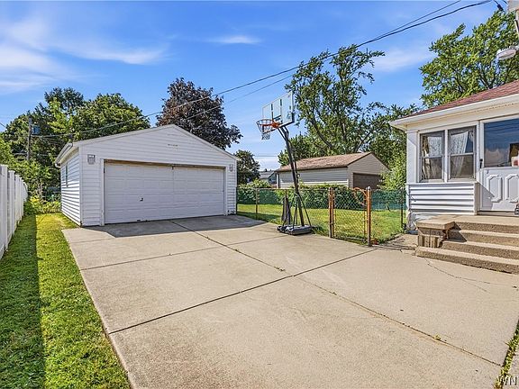 4th image of 36 Godfrey St