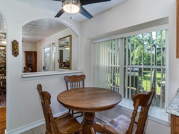 3rd image of 7303 Wedgewood Dr