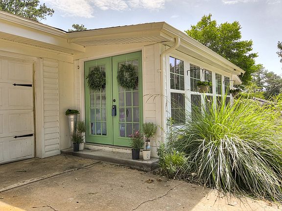 4th image of 2413 Brentwood Pl
