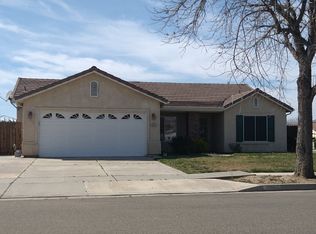663 Sunset Ave, Lemoore, CA 93245