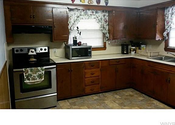 3rd image of 17 Edgewood Ave