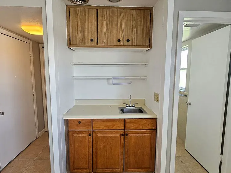 3810 SE 12th Ave — Photo 9