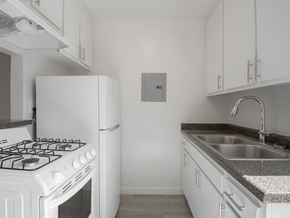 3rd image of 4272 Corinth Ave APT 7