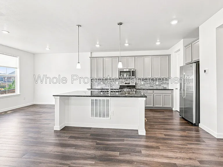 9530 Sedalia St — Photo 6