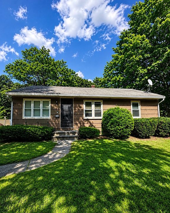 1st image of 37 Mount View Dr