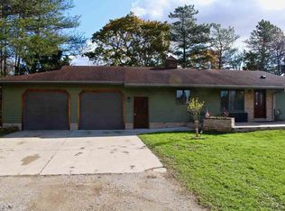 458 N Cottage Ave, Shepherd, MI 48883