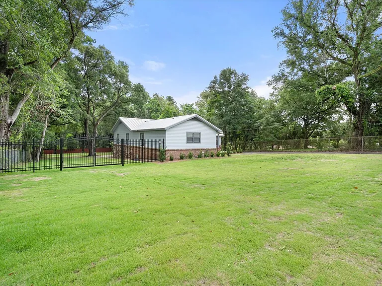 2609 Longleaf Dr — Photo 20