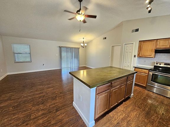 3rd image of 6527 Pleasant Ave