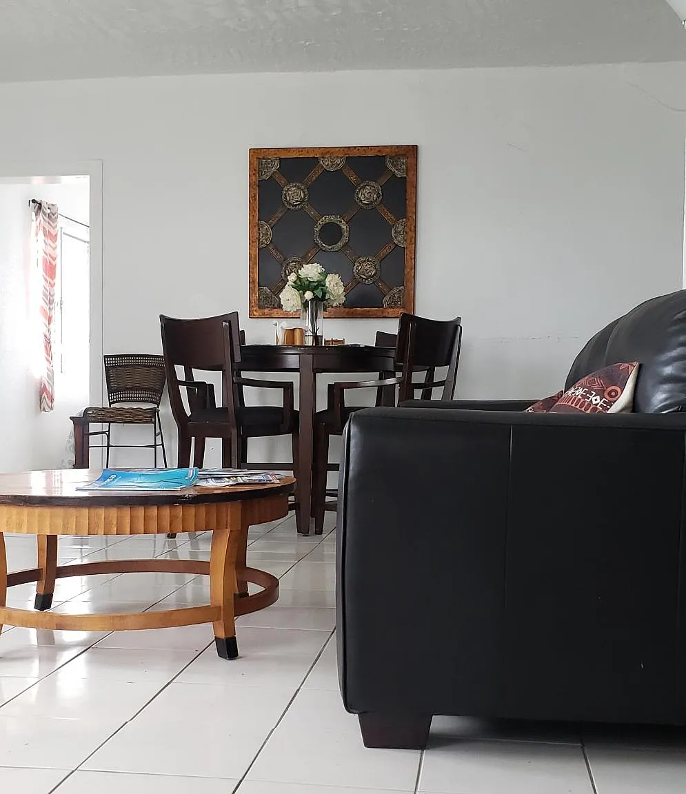 111 Annas Fancy — Photo 2