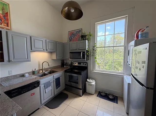 623 Royal St #3 — Photo 7