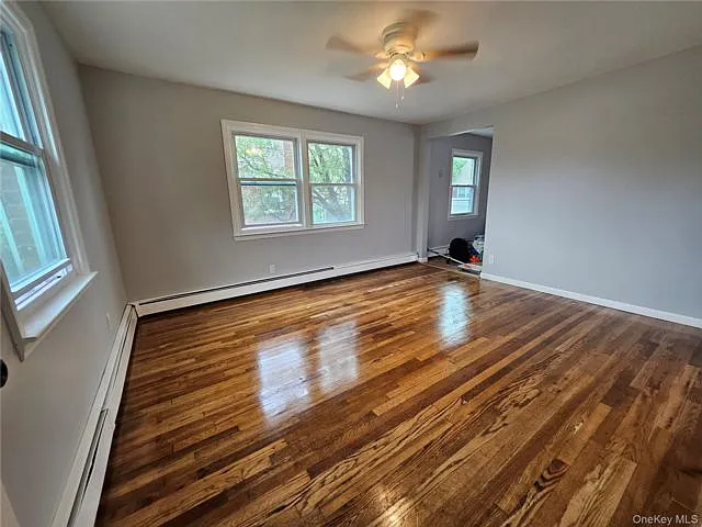 1571 Powers Ave — Photo 8