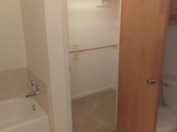 5th image of 2408 Settlers Way