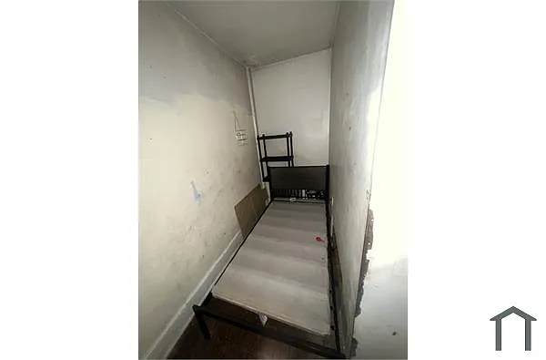 Building Photo - 2930 Arunah Ave #1