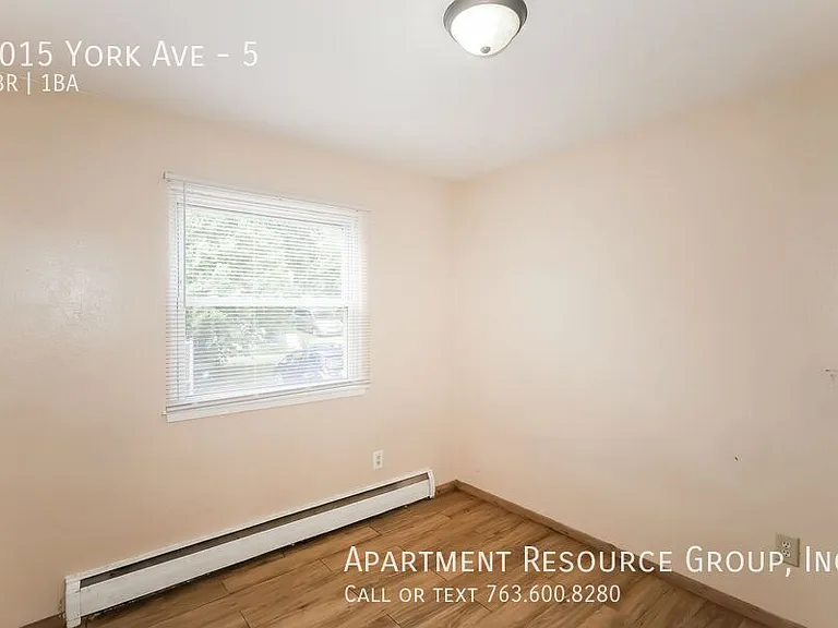 1015 York Ave #5 — Photo 10
