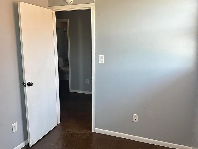 713 Wilkinson Blvd #1 — Photo 26