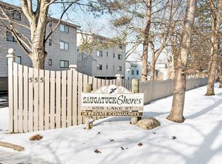 555 Lake St #13, Saugatuck, MI 49453