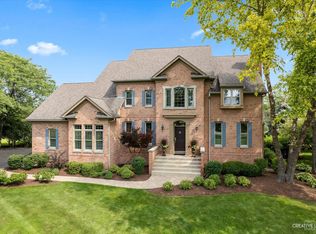 10N876 Williamsburg Dr, Elgin, IL 60124