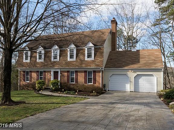 2nd image of 524 Point Field Dr