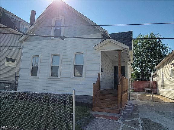 3rd image of 3594 W 60th St
