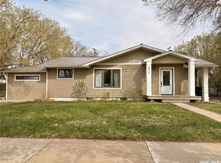 211 Pangman St, Outlook, SK S0L2N0