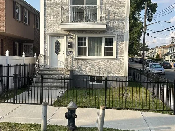 220-21 137th Avenue, Springfield Gardens, NY 11413
