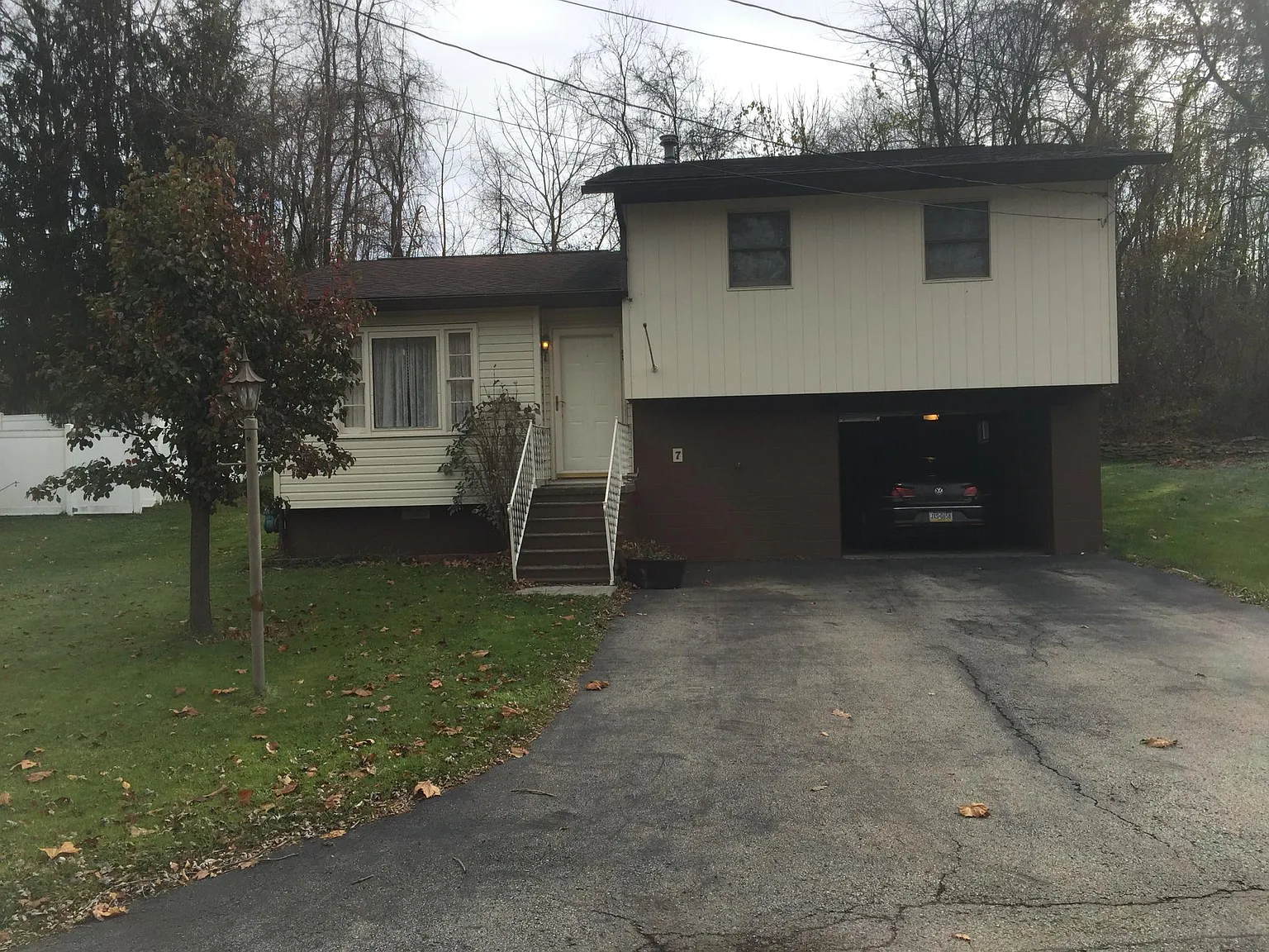7 Blackstone Dr photo 1