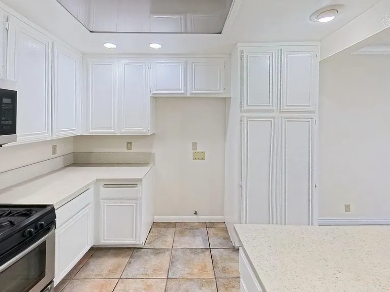 1617 Toyon Pl — Photo 2
