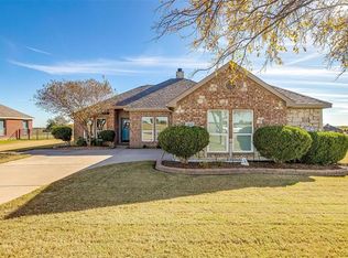 7233 Muirfield Dr, Cleburne, TX 76033