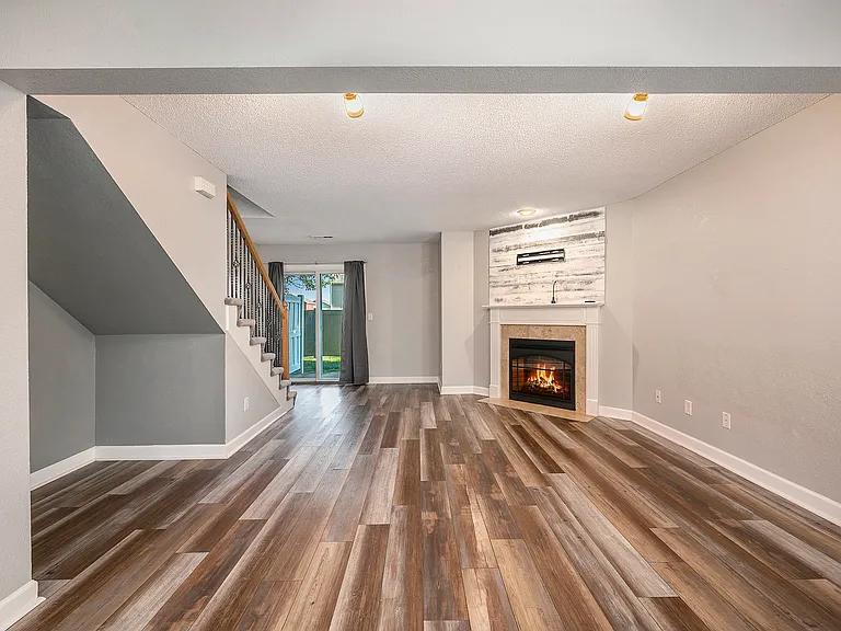 801 SW Peach Tree Ln — Photo 6