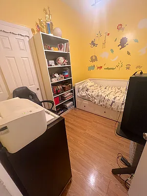 Rented by REALTY QUEST NEW YORK INC | media 44