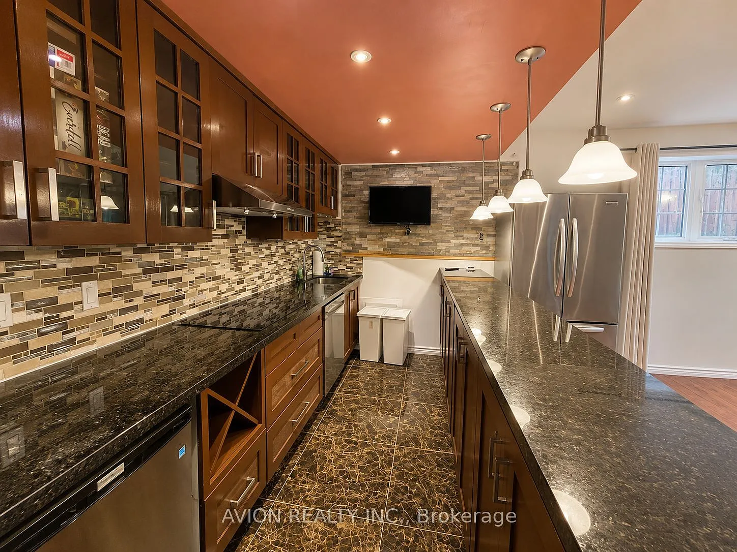 2 bed, $2,000 — Photo 2