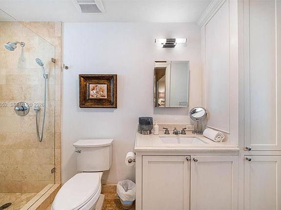 3rd image of 1130 Venetian Way #E1
