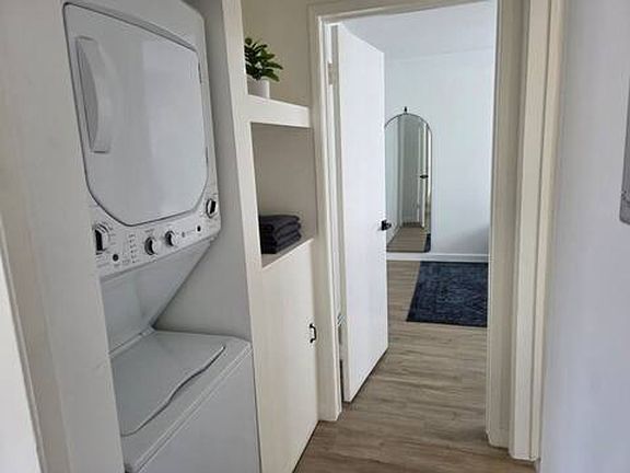 3rd image of 1313 Huntington Dr APT 7