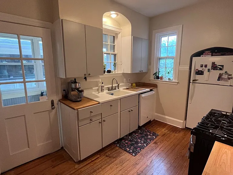 4036 Roland Ave #1 — Photo 9