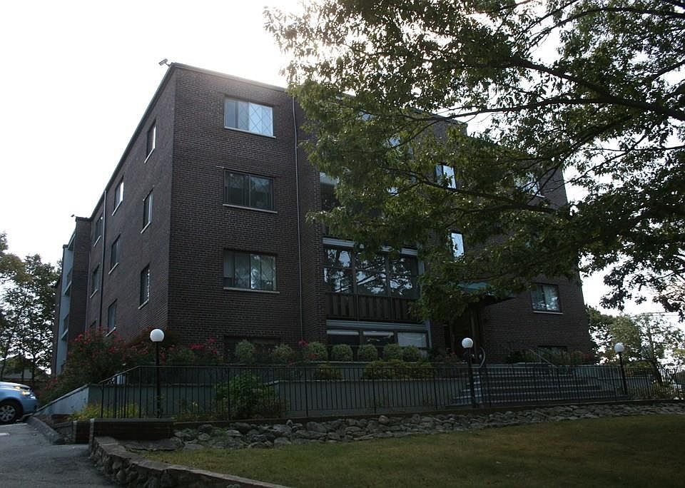 1st image of 62 South St Unit 6