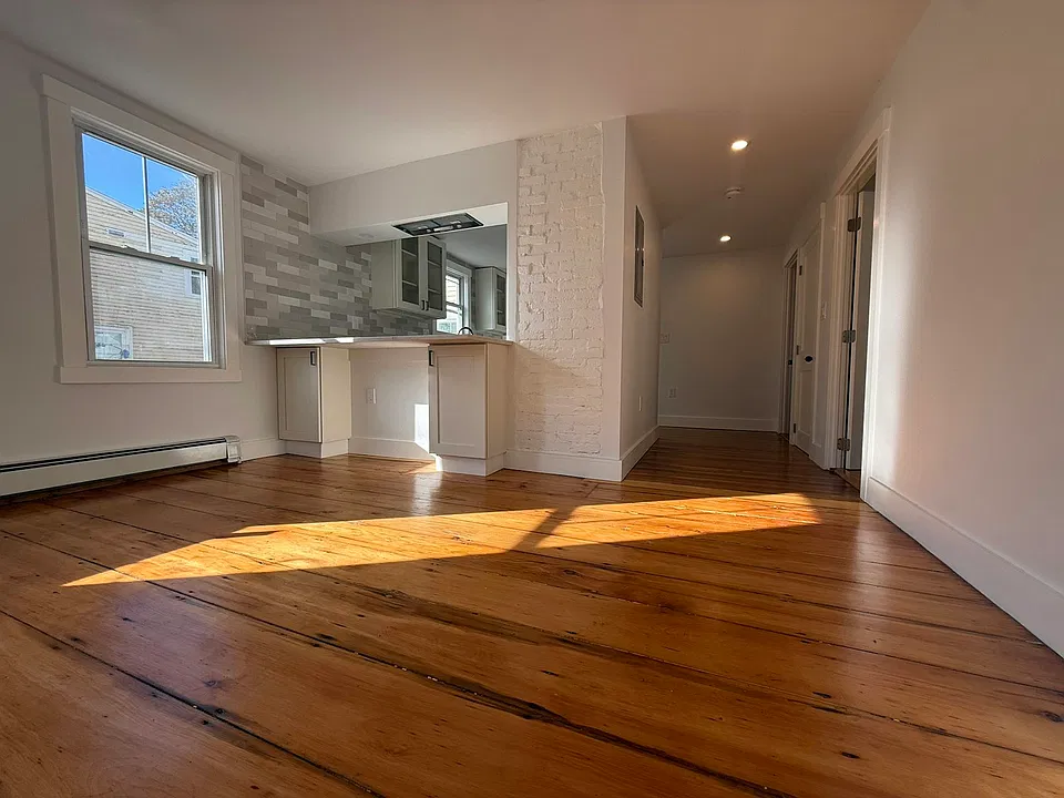 1062 Washington St #1_