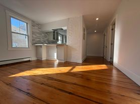 1060 Washington St, Gloucester, MA
