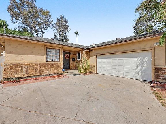 3rd image of 4852 Elsa Rd