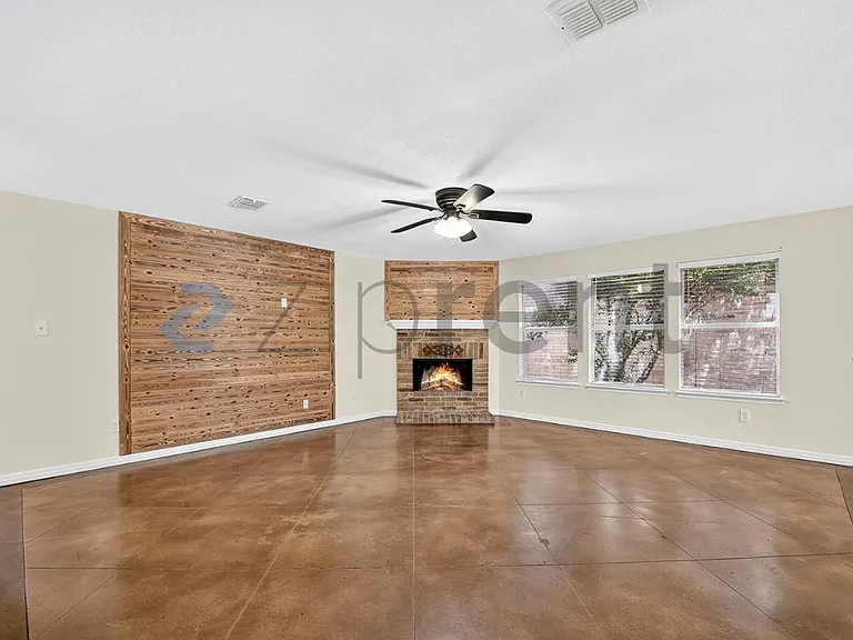 1012 Triple Crown Dr — Photo 13