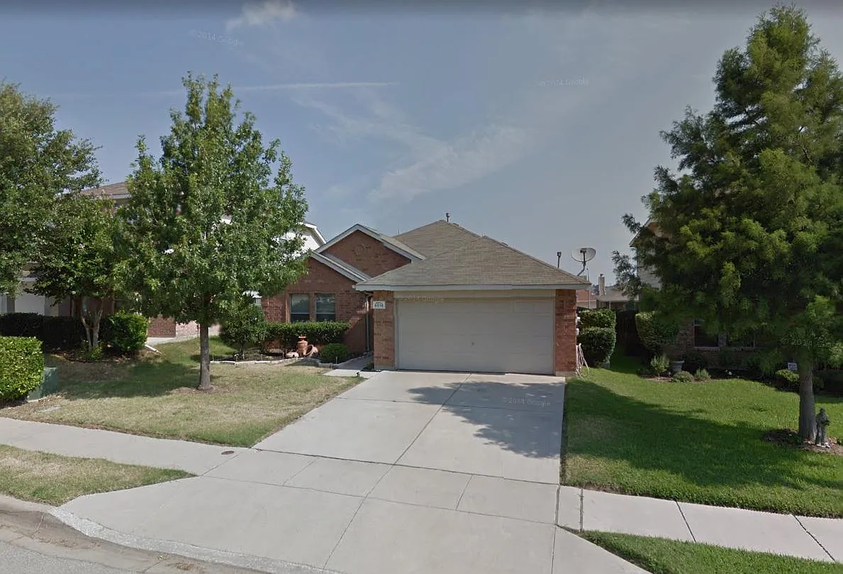 3 bed, 1918 sqft, $2,100 — Photo 2