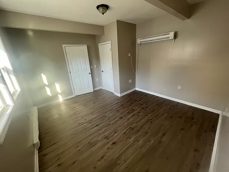 Master Bedroom Photo 1
