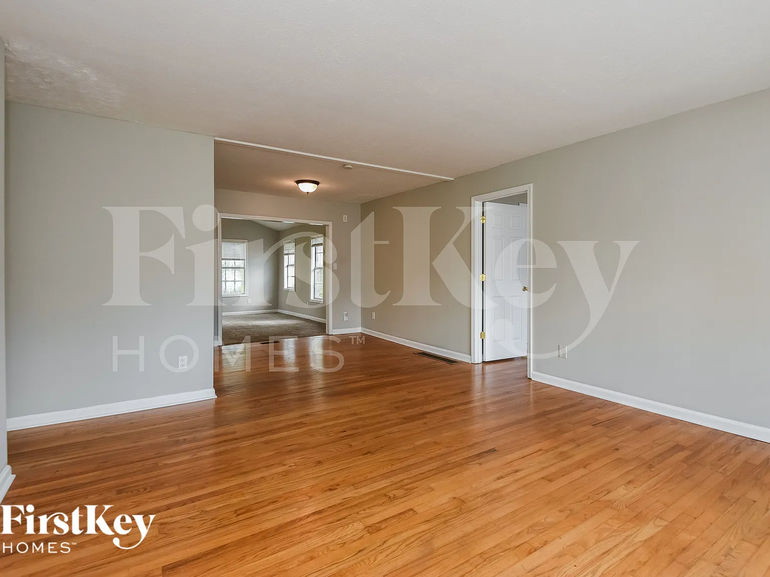 4 bed, 2.0 bath, 1825 sqft, $2,305 — Photo 2
