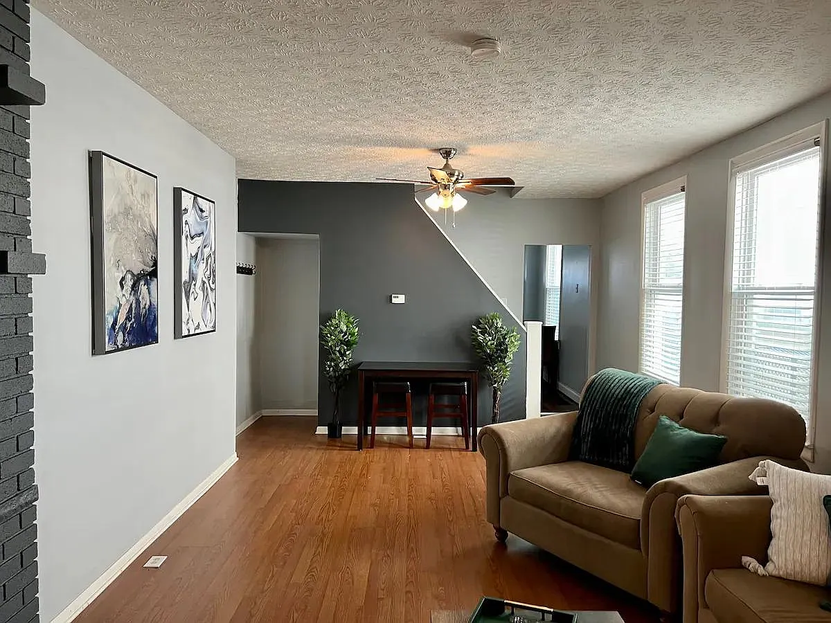 1285 Ann St — Photo 2
