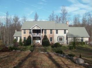 667 Weaver Rd, Morgantown, PA 19543