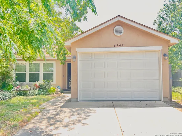 6702 Campus Meadow, Converse, TX 78109