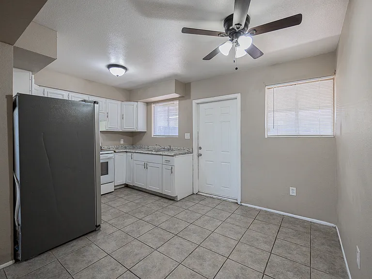 1915 N 26th Place, Phoenix Az — Photo 59