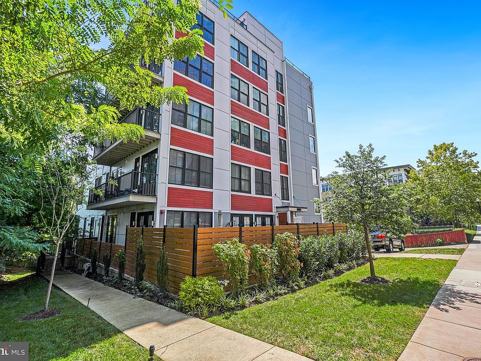 1st image of 1245 N Pierce St Unit 8